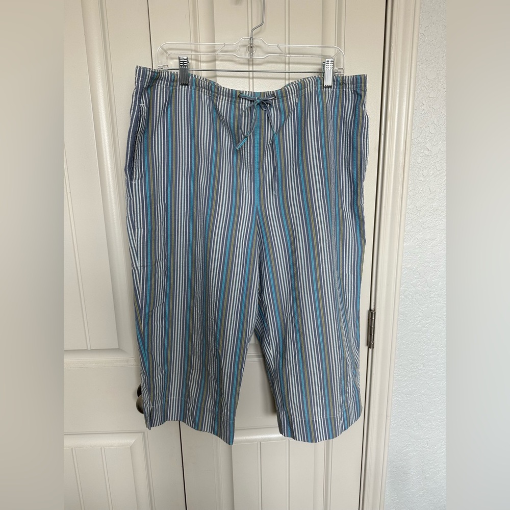 Vertical stripe seersucker capris